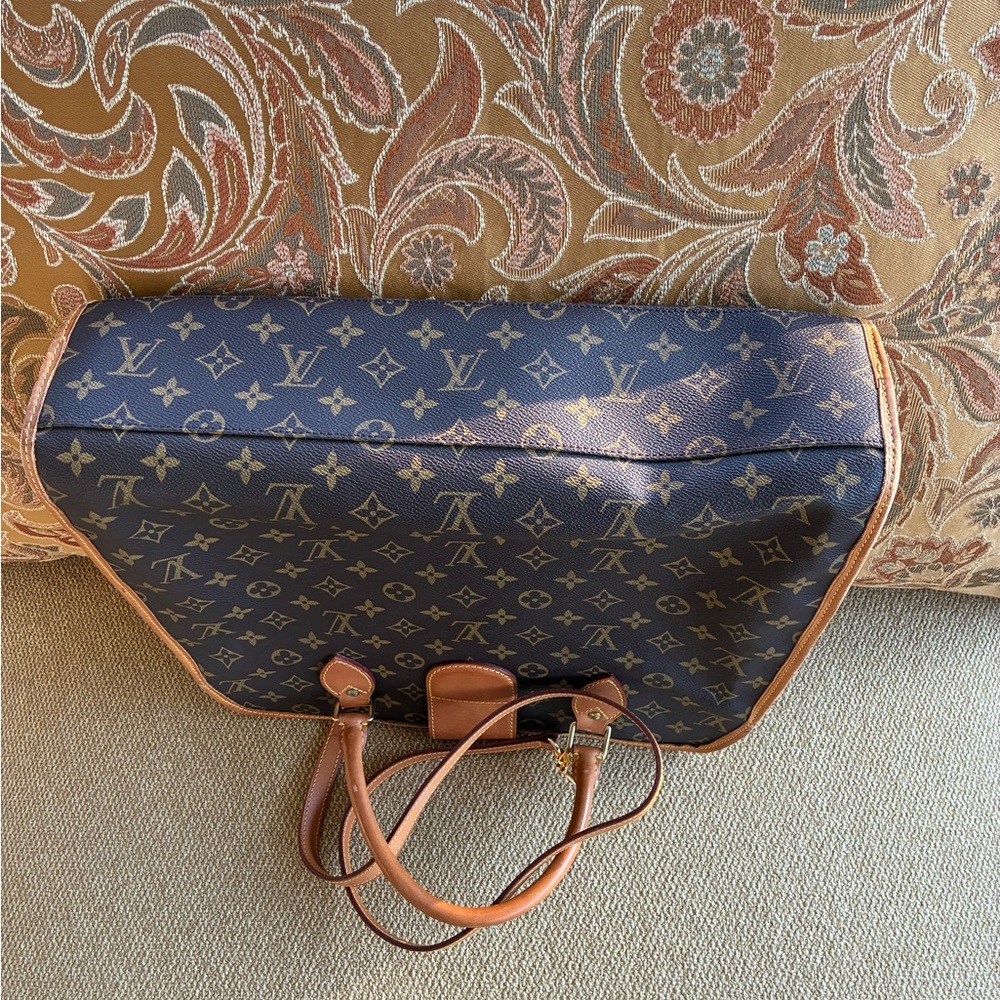 Louis Vuitton Rivoli Business Monogram Elegant - Unisex - Picture 11 of 17